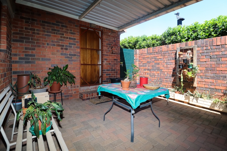 3 Bedroom Property for Sale in Flamwood North West